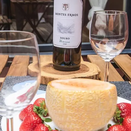 Sao Lazaro's Garden - With Terrace