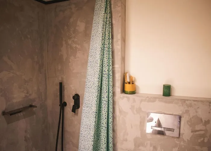 Sao Lazaro's Garden - With Terrace 公寓 *