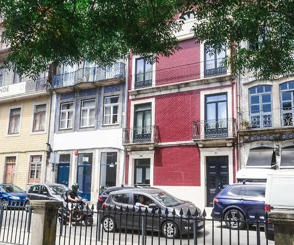 Sao Lazaro's Garden - With Terrace *