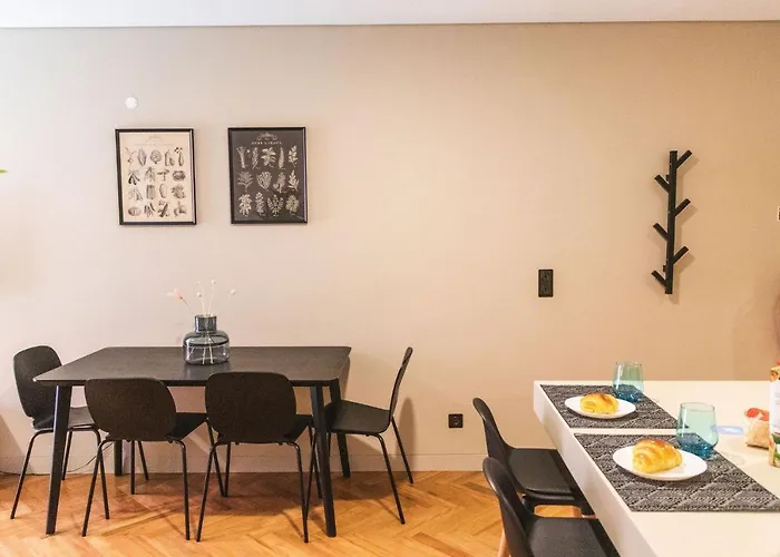 Sao Lazaro's Garden - With Terrace Apartment