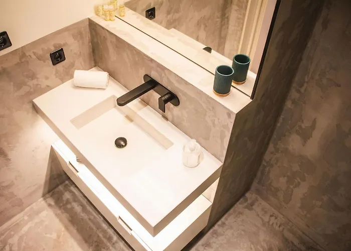 Sao Lazaro's Garden - With Terrace